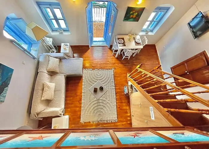 Nikolakis, Seafront- Harbor View 公寓 锡米