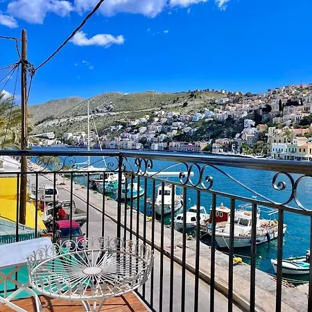 דירה Nikolakis, Seafront- Harbor View סימי