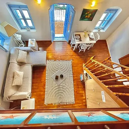 Nikolakis, Seafront- Harbor View Apartament Symi