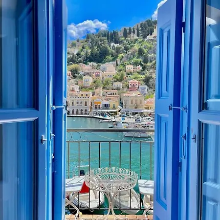 Apartament Nikolakis, Seafront- Harbor View Symi